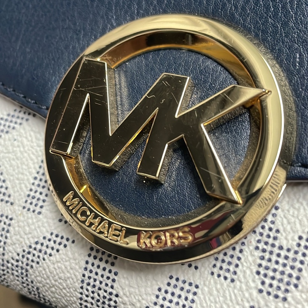 Blue and white MK purse - Picture 5 of 5